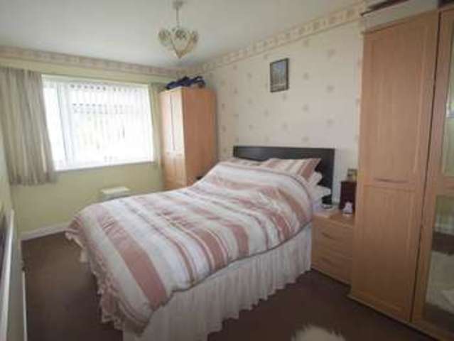  Image of 3 bedroom Terraced house for sale in Links Road Chapel-En-Le-Frith High Peak SK23 at Chapel-en-le-Frith  High Peak, SK23 9TX