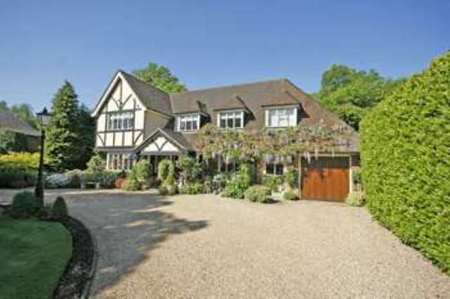  Image of 4 bedroom Detached house for sale in Linksway Northwood HA6 at Northwood  Middlesex, HA6 2XB
