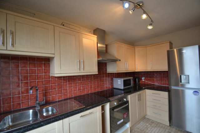  Image of 1 bedroom Flat to rent in Holland Park Avenue London W11 at Holland Park Avenue  London, W11 3RL