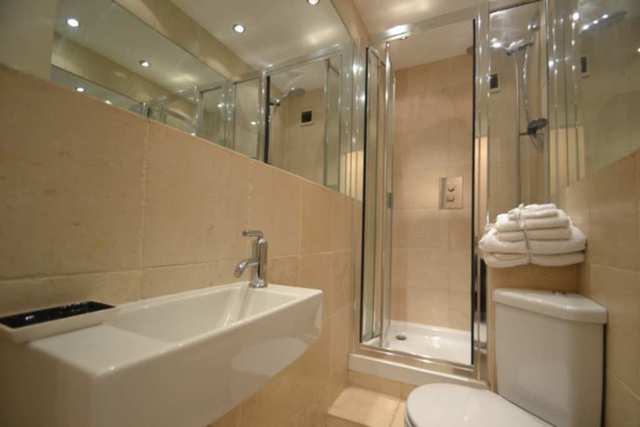  Image of 1 bedroom Flat to rent in Holland Park Avenue London W11 at Holland Park Avenue  London, W11 3RL