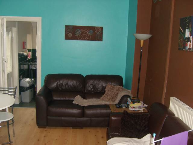  Image of 5 bedroom Detached house to rent in Lisvane Street Cardiff CF24 at Cathays Cardiff Roath, CF24 4LH