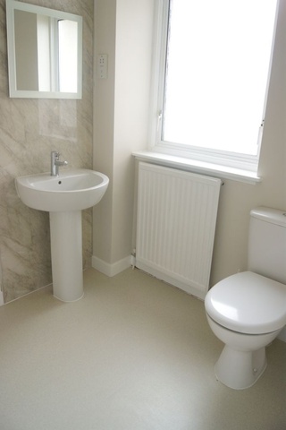  Image of 4 bedroom Bungalow to rent in Ashgill Larkhall ML9 at Larkhall South Lanarkshire South Lanarkshire, ML9 1RB
