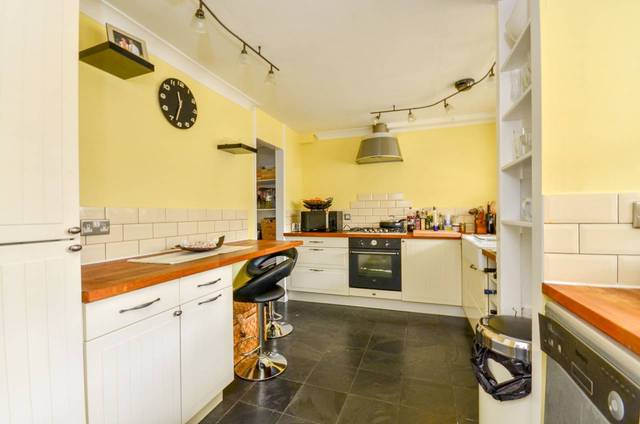  Image of 2 bedroom Maisonette for sale in Littlestone Close Beckenham BR3 at Littlestone Close  Beckenham, BR3 1UE