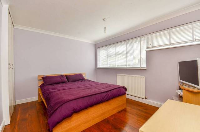  Image of 2 bedroom Maisonette for sale in Littlestone Close Beckenham BR3 at Littlestone Close  Beckenham, BR3 1UE