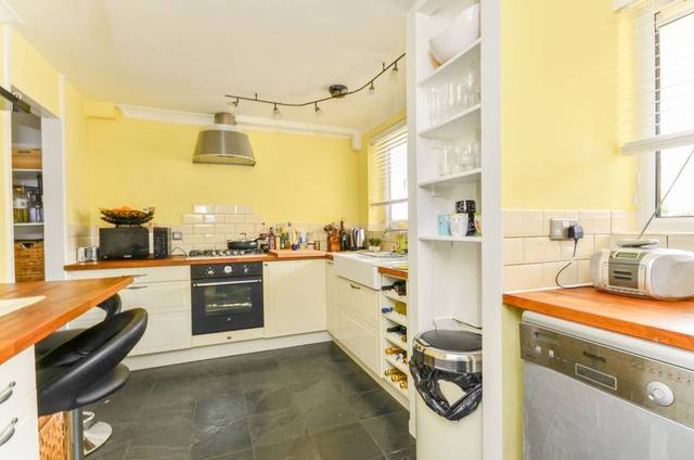  Image of 2 bedroom Maisonette for sale in Littlestone Close Beckenham BR3 at Littlestone Close  Beckenham, BR3 1UE