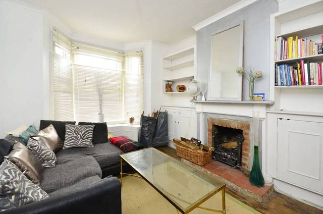  Image of 3 bedroom Detached house for sale in Livingstone Road Thornton Heath CR7 at Livingstone Road  South Norwood, CR7 8JZ