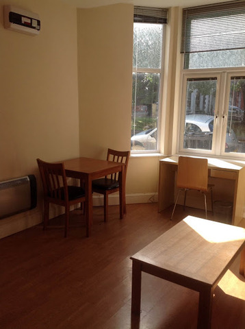  Image of 1 bedroom Apartment to rent in Llanbleddian Gardens Cardiff CF24 at Llanbleddian Gardens  Cardiff, CF24 4AT