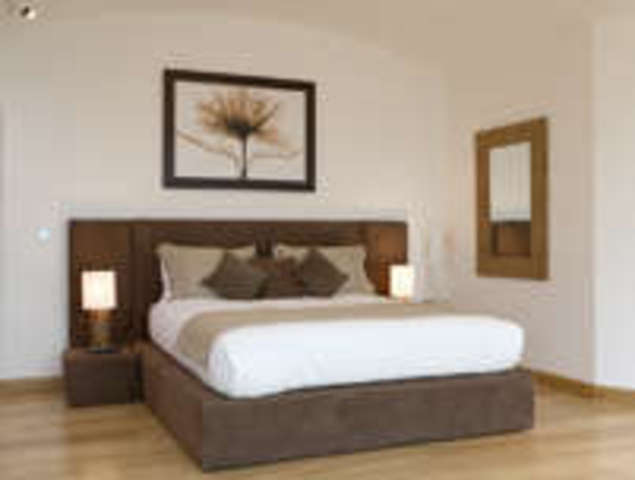  Image of 2 bedroom Apartment for sale in Station Road New Barnet Barnet EN5 at London, EN5 1PH