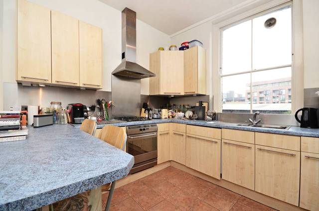  Image of 2 bedroom Flat to rent in London Fields East Side London E8 at London Fields  London Fields, E8 3SA