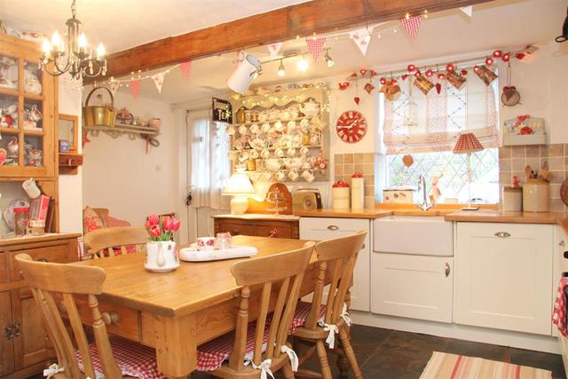  Image of 2 bedroom Terraced house for sale in London Lane Rawdon Leeds LS19 at Rawdon Leeds Rawdon, LS19 6BR