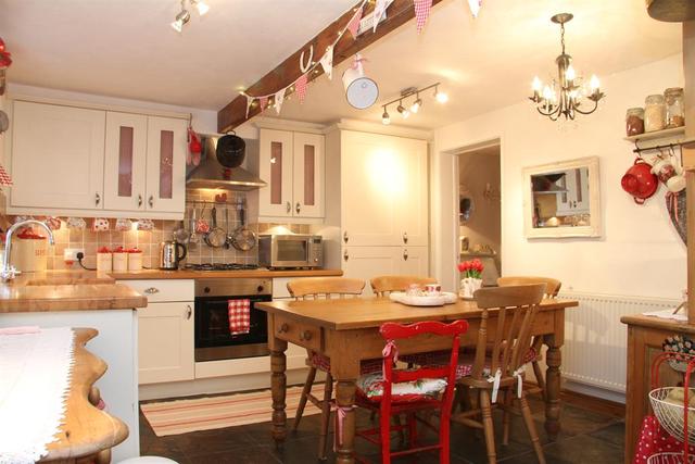  Image of 2 bedroom Terraced house for sale in London Lane Rawdon Leeds LS19 at Rawdon Leeds Rawdon, LS19 6BR