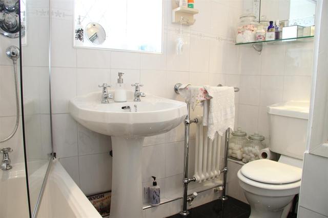  Image of 2 bedroom Terraced house for sale in London Lane Rawdon Leeds LS19 at Rawdon Leeds Rawdon, LS19 6BR