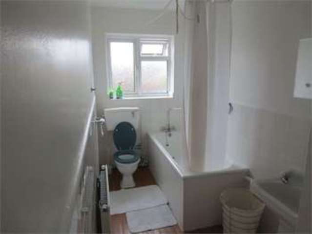 Image of 4 bedroom Detached house for sale in London Road Hadleigh Benfleet SS7 at London road Benfleet South Benfleet, SS7 5SQ