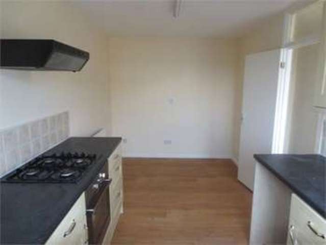  Image of 2 bedroom Apartment to rent in London Road Hadleigh Benfleet SS7 at London road Hadleigh Benfleet, SS7 2DE