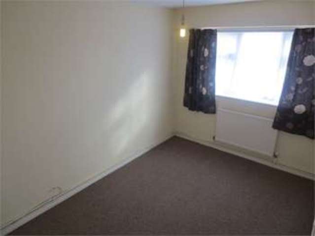  Image of 2 bedroom Apartment to rent in London Road Hadleigh Benfleet SS7 at London road Hadleigh Benfleet, SS7 2DE