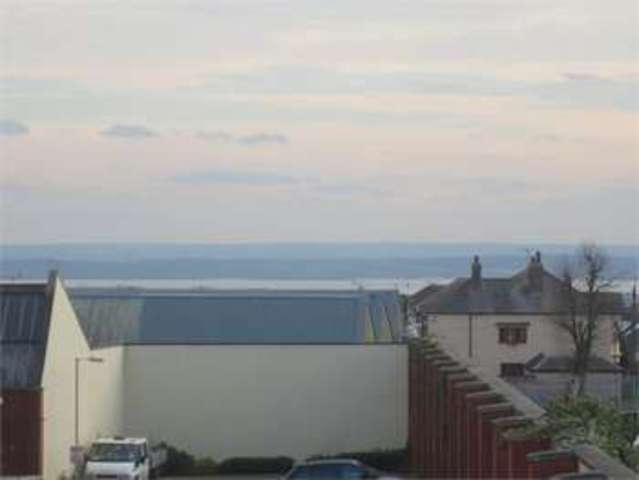  Image of 2 bedroom Apartment to rent in London Road Hadleigh Benfleet SS7 at London road Hadleigh Benfleet, SS7 2DE
