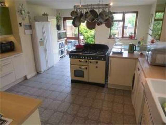  Image of 3 bedroom Semi-Detached house for sale in London Road Hadleigh Benfleet SS7 at London Road Hadleigh Hadleigh, SS7 2EA