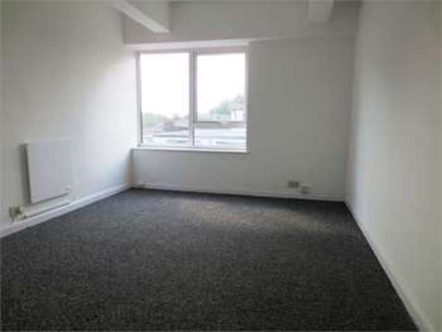  Image of 2 bedroom Apartment to rent in London Road Hadleigh Benfleet SS7 at London Road Hadleigh Hadleigh, SS7 2DE