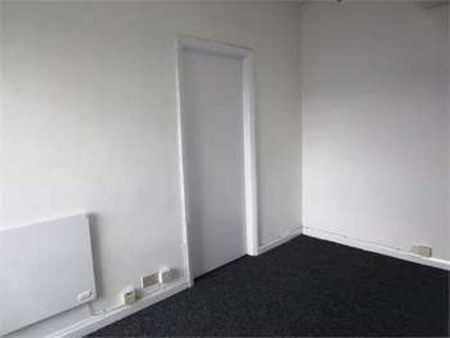  Image of 2 bedroom Apartment to rent in London Road Hadleigh Benfleet SS7 at London Road Hadleigh Hadleigh, SS7 2DE