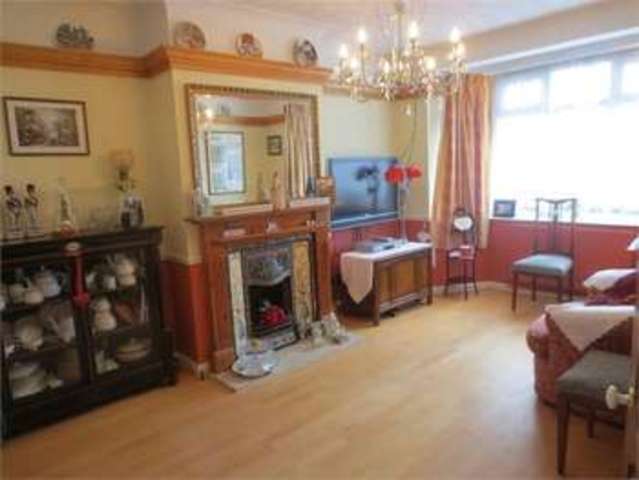  Image of 2 bedroom Detached house for sale in London Road Leigh-on-Sea SS9 at London road Leigh on sea Leigh-on-Sea, SS9 2SF