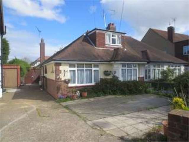  Image of 2 bedroom Detached house for sale in London Road Leigh-on-Sea SS9 at London road Leigh on sea Leigh-on-Sea, SS9 2SF