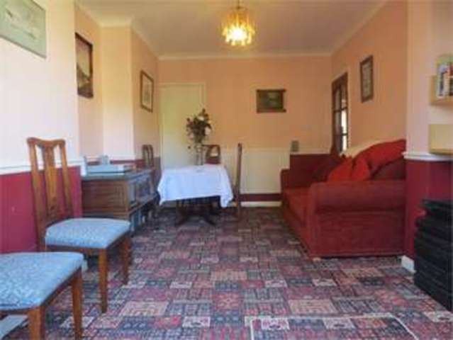  Image of 2 bedroom Detached house for sale in London Road Leigh-on-Sea SS9 at London road Leigh on sea Leigh-on-Sea, SS9 2SF