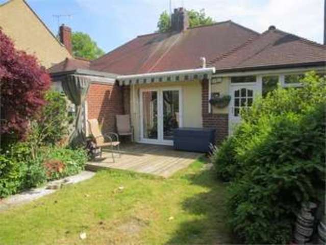  Image of 2 bedroom Detached house for sale in London Road Leigh-on-Sea SS9 at London road Leigh on sea Leigh-on-Sea, SS9 2SF