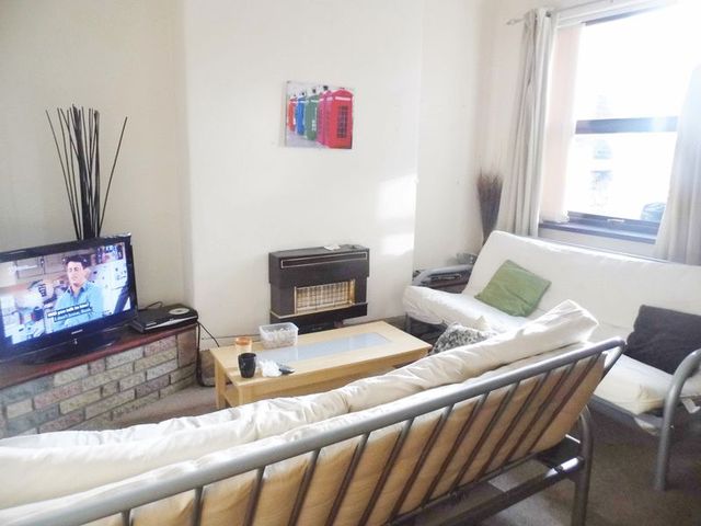  Image of 8 bedroom Detached house for sale in London Road Newcastle-under-Lyme ST5 at London Road  Newcastle, ST5 1LZ