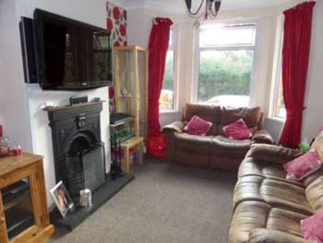  Image of 3 bedroom Terraced house for sale in London Road Newport Pagnell MK16 at Newport Pagnell, MK16 0HA