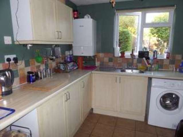  Image of 3 bedroom Terraced house for sale in London Road Newport Pagnell MK16 at Newport Pagnell, MK16 0HA
