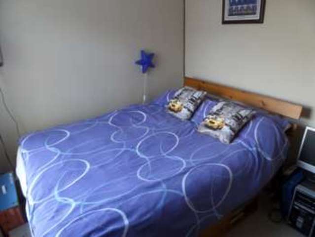  Image of 3 bedroom Terraced house for sale in London Road Newport Pagnell MK16 at Newport Pagnell, MK16 0HA