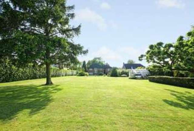 Image of 5 bedroom Detached house for sale in London Road Rickmansworth WD3 at Rickmansworth, WD3 1JT
