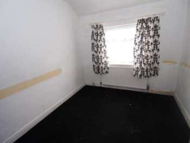  Image of 3 bedroom Terraced house for sale in Long Lane Chapel-En-Le-Frith High Peak SK23 at Chapel en le Frith  High Peak, SK23 0TF