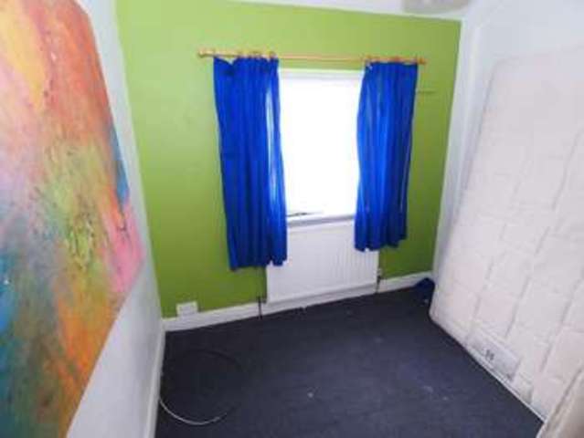  Image of 3 bedroom Terraced house for sale in Long Lane Chapel-En-Le-Frith High Peak SK23 at Chapel en le Frith  High Peak, SK23 0TF