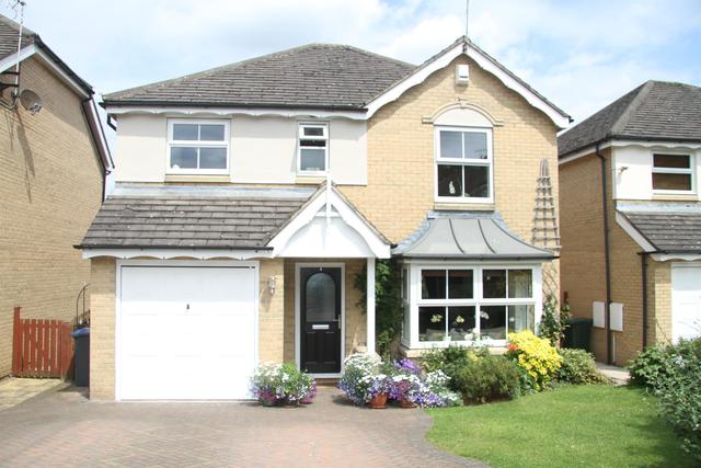  Image of 5 bedroom Detached house for sale in Long Preston Chase Apperley Bridge Bradford BD10 at Apperley Bridge Bradford Calverley, BD10 0UP