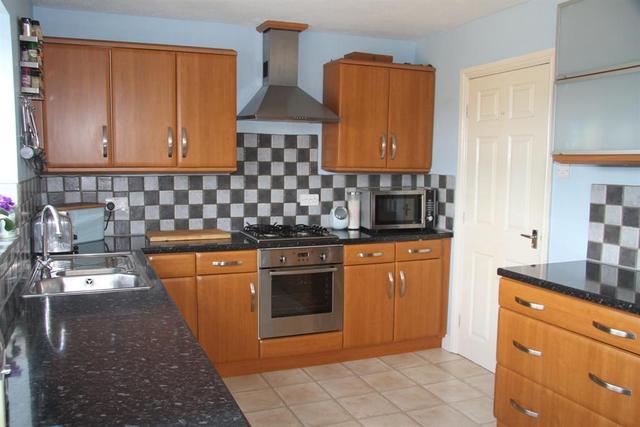  Image of 5 bedroom Detached house for sale in Long Preston Chase Apperley Bridge Bradford BD10 at Apperley Bridge Bradford Calverley, BD10 0UP