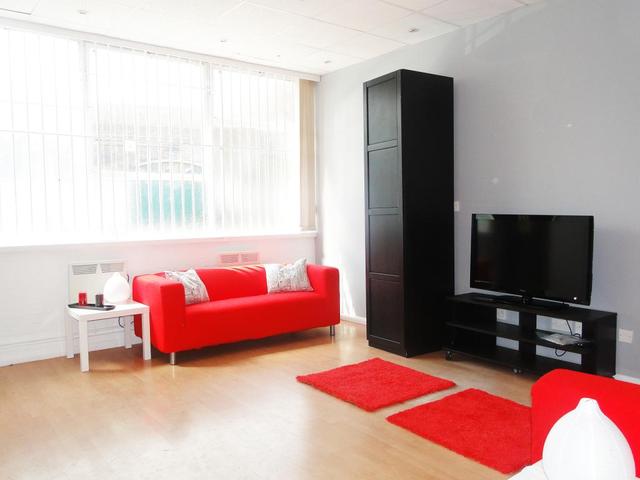  Image of 3 bedroom Apartment to rent in Long Street London E2 at London  Haggerston, E2 8HN