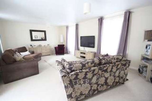  Image of 4 bedroom Detached house for sale in Longfellow Road Stratford-upon-Avon CV37 at Longfellow Road  Stratford upon Avon, CV37 7LE