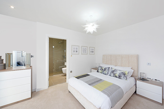  Image of 2 bedroom Flat for sale in Newport Avenue London E14 at Prime Meridian Walk  Canary Wharf, E14 2DT
