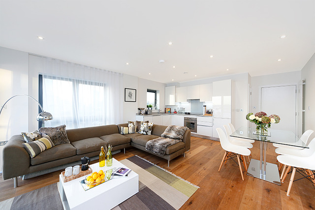  Image of 3 bedroom Flat for sale in Newport Avenue London E14 at Prime Meridian Walk  Canary Wharf, E14 2DT