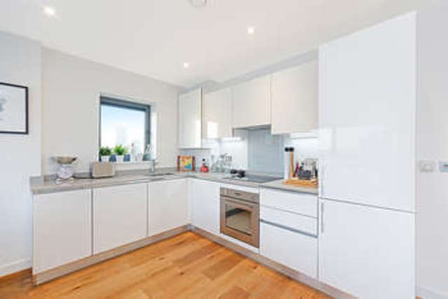  Image of 3 bedroom Flat for sale in Newport Avenue London E14 at Prime Meridian Walk  Canary Wharf, E14 2DT