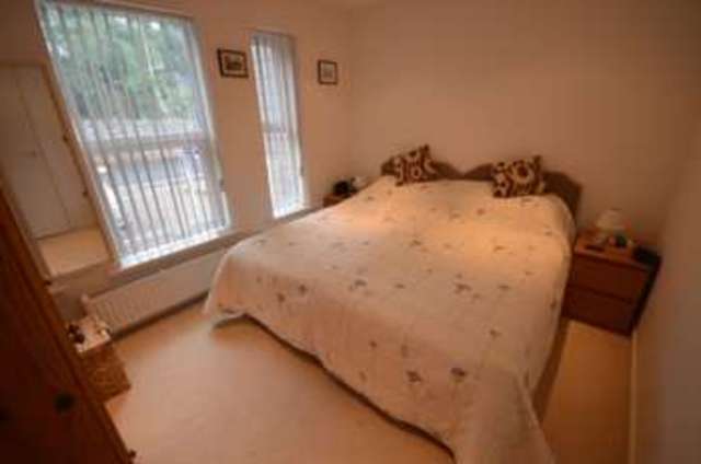  Image of 2 bedroom Flat for sale in Longlands Dawlish EX7 at Longlands  Dawlish, EX7 9NF