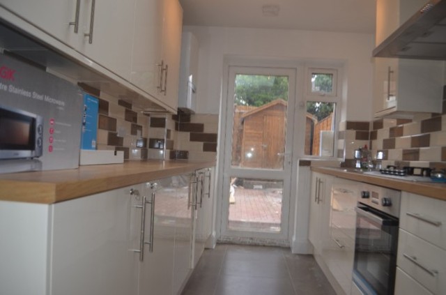  Image of 1 bedroom House Share to rent in Lonsdale Avenue Wembley HA9 at Lonsdale Avenue  Wembley, HA9 7EJ