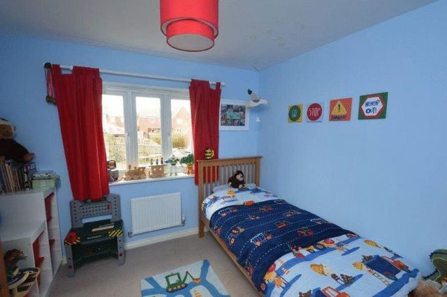  Image of 5 bedroom Semi-Detached house for sale in Lord Nelson Drive New Costessey Norwich NR5 at Lord Nelson Drive  Norwich, NR5 0UE