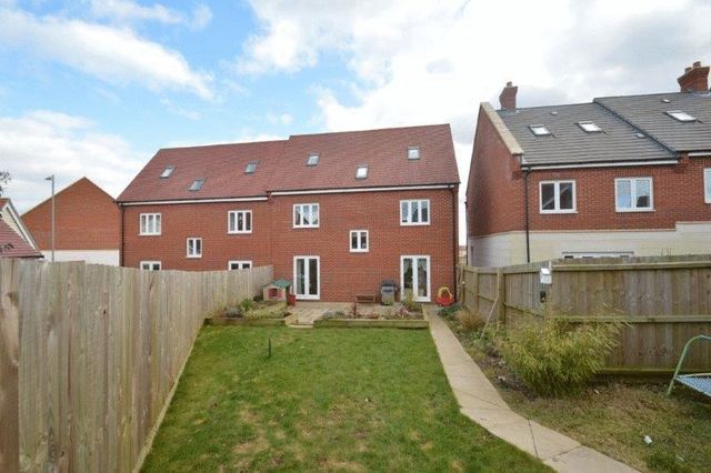  Image of 5 bedroom Semi-Detached house for sale in Lord Nelson Drive New Costessey Norwich NR5 at Lord Nelson Drive  Norwich, NR5 0UE
