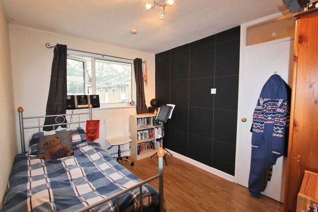  Image of 3 bedroom Terraced house for sale in Dunvegan Drive Southampton SO16 at Dunvegan Drive  Southampton, SO16 8DB