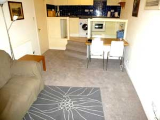  Image of 1 bedroom Flat to rent in Lorne Place Edinburgh EH6 at Leith Edinburgh Edinburgh, EH6 8QT