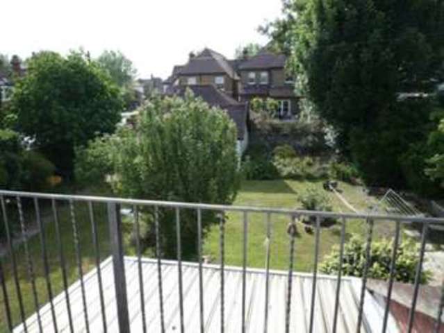  Image of 7 bedroom House Share to rent in Canewdon Road Westcliff-on-Sea SS0 at Canewdon Road  Westcliff On Sea, SS0 7NE