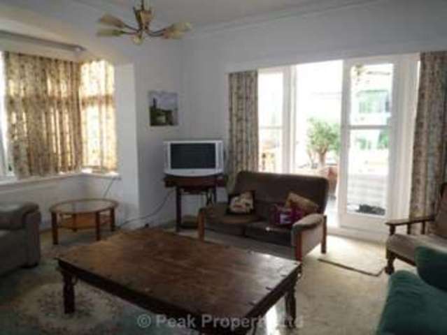  Image of 7 bedroom House Share to rent in Canewdon Road Westcliff-on-Sea SS0 at Canewdon Road  Westcliff On Sea, SS0 7NE