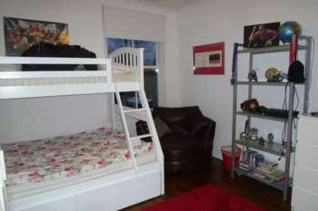  Image of 4 bedroom Terraced house to rent in Lovat Street Newport Pagnell MK16 at Newport Pagnell, MK16 0EF